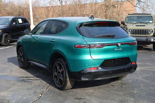 2025 Alfa Romeo Tonale Intensa AWD