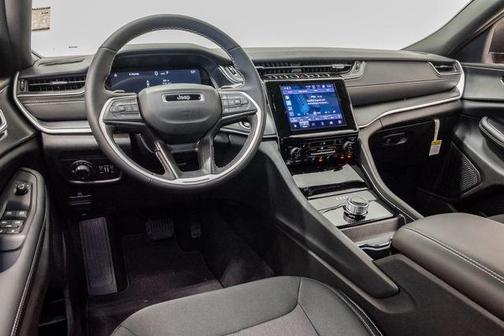 Velvet Red Pearlcoat 2026 Jeep Grand Cherokee L Altitude