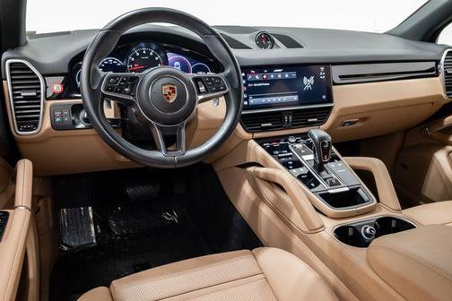Moonlight Blue Metallic 2022 Porsche Cayenne Cayenne