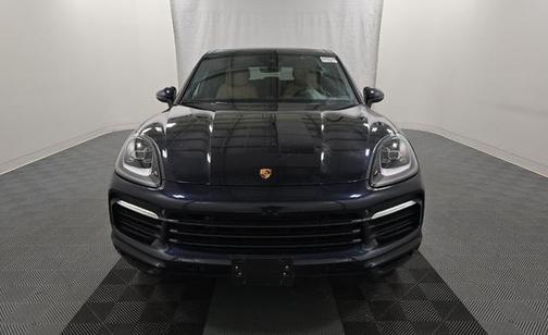 Moonlight Blue Metallic 2022 Porsche Cayenne Cayenne