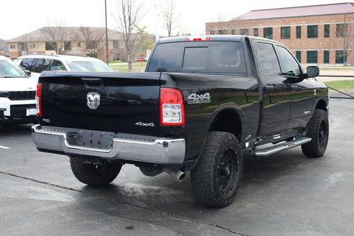 2022 RAM 2500 Tradesman Crew Cab 4x4 6'4' Box