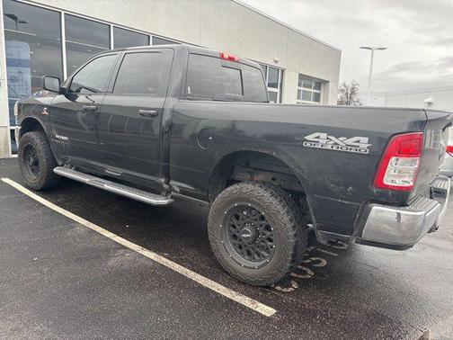 2022 RAM 2500 Tradesman Crew Cab 4x4 6'4' Box