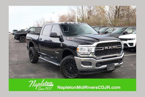 2022 RAM 2500 Tradesman Crew Cab 4x4 6'4' Box