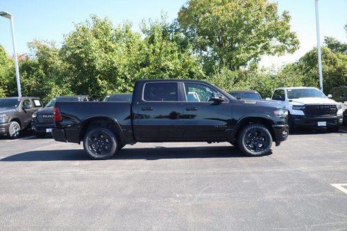 Diamond Black Crystal Pearlcoat 2026 RAM 1500 Big Horn/Lone Star