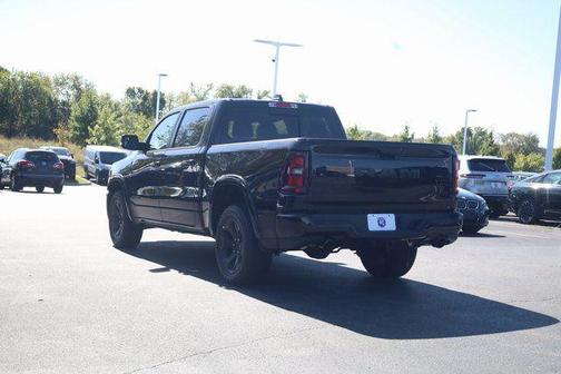 Diamond Black Crystal Pearlcoat 2026 RAM 1500 Big Horn/Lone Star