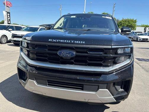 Black Metallic 2025 Ford Expedition Max Platinum