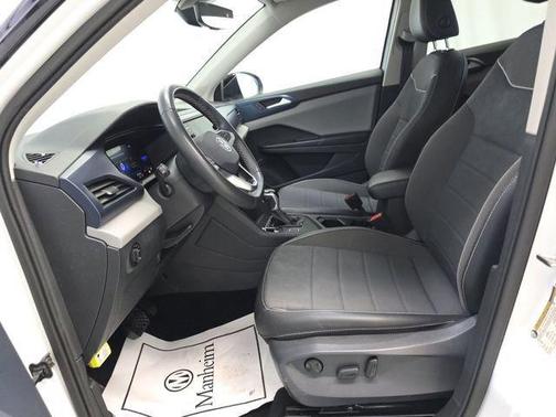 Pure White 2023 Volkswagen Taos 1.5T SE