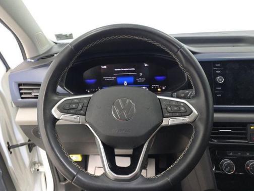 Pure White 2023 Volkswagen Taos 1.5T SE