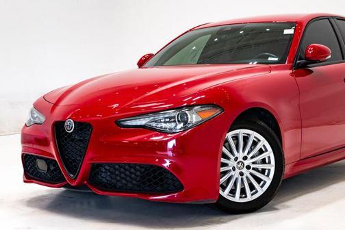 Alfa Rosso 2022 Alfa Romeo Giulia Sprint