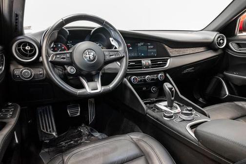 Alfa Rosso 2022 Alfa Romeo Giulia Sprint