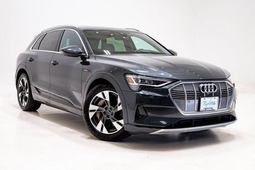 Gray Metallic 2023 Audi e-tron Premium Plus quattro