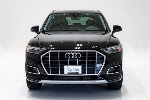 Brilliant Black 2023 Audi Q5 40 Premium Plus