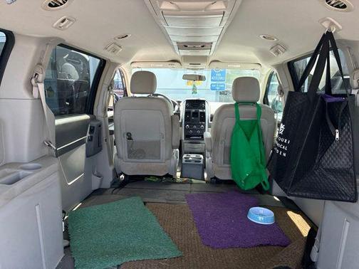 Modern Blue Pearlcoat 2009 Dodge Grand Caravan SXT