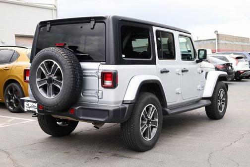 2023 Jeep Wrangler 4-Door Sahara 4x4