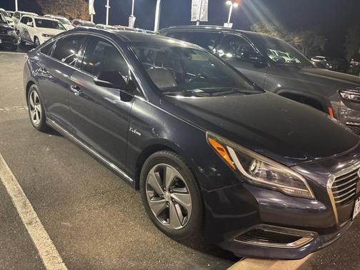 2017 Hyundai SONATA Hybrid Limited