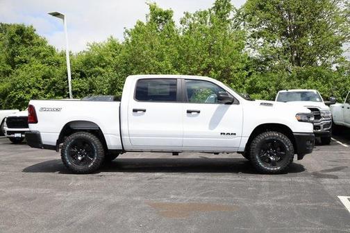 2025 RAM 1500 Warlock Crew Cab 4x4 5'7' Box