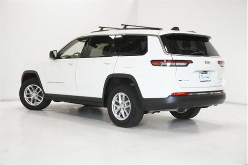 2022 Jeep Grand Cherokee L Laredo