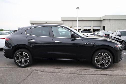 2022 Maserati Levante Modena