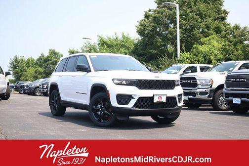 2025 Jeep Grand Cherokee Laredo