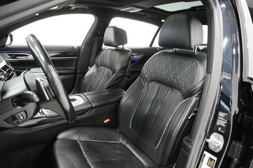 Carbon Black Metallic 2019 BMW 750 i xDrive