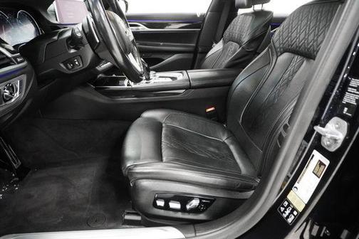 Carbon Black Metallic 2019 BMW 750 i xDrive