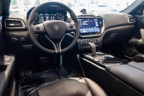 Grigio Maratea Metallic 2023 Maserati Ghibli Modena Q4