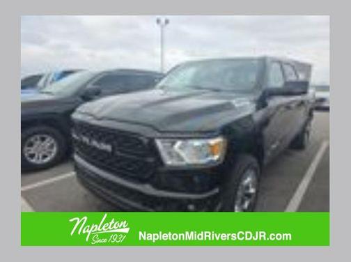 Diamond Black Crystal Pearlcoat 2023 RAM 1500 Big Horn/Lone Star