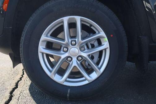 2026 Jeep Grand Cherokee Altitude