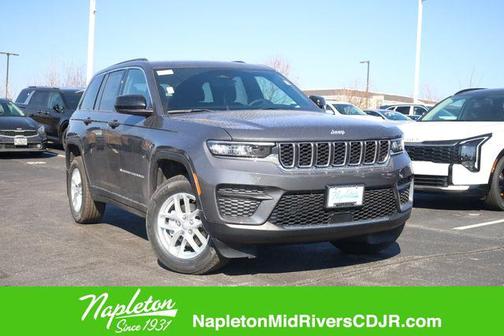Baltic Gray Metallic Clearcoat 2026 Jeep Grand Cherokee Altitude