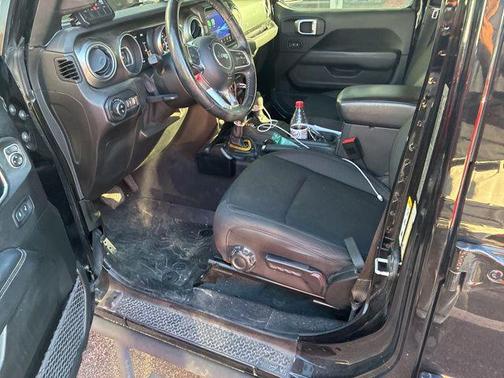 Black Clearcoat 2020 Jeep Gladiator Overland