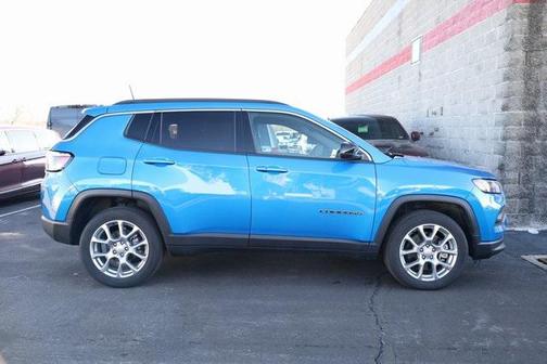 2024 Jeep Compass Latitude Lux