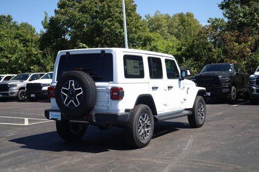 2025 Jeep Wrangler 4-Door Sahara 4x4