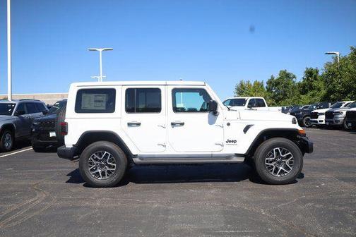 2025 Jeep Wrangler 4-Door Sahara 4x4