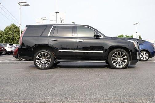 2017 Cadillac Escalade Luxury