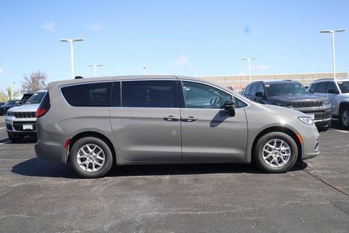 2025 Chrysler Pacifica L