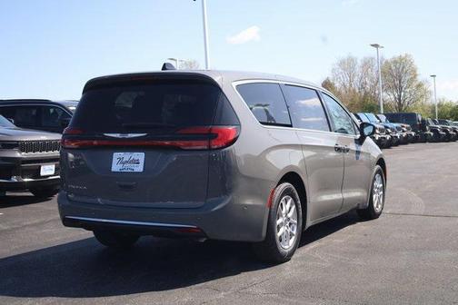 2025 Chrysler Pacifica L