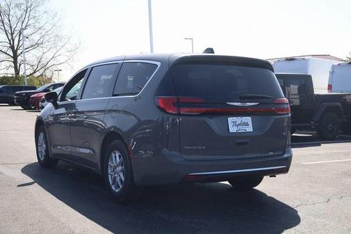 2025 Chrysler Pacifica L