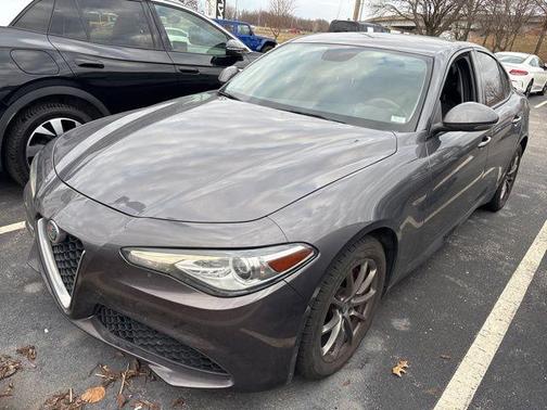 2018 Alfa Romeo Giulia Base