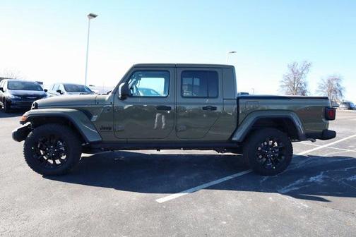 2025 Jeep Gladiator Nighthawk