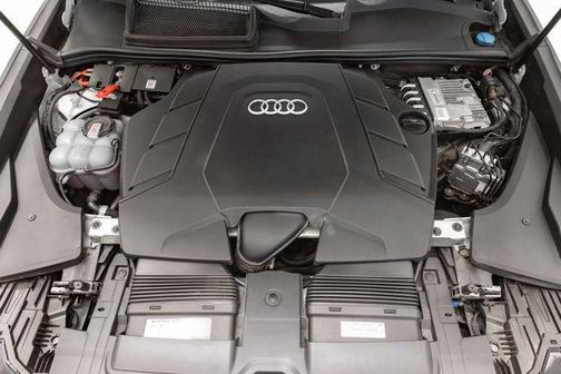 2023 Audi Q8 55 Premium