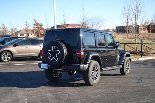 2026 Jeep Wrangler 4-Door Sahara 4x4