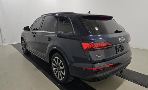 2024 Audi Q7 45 Premium Plus