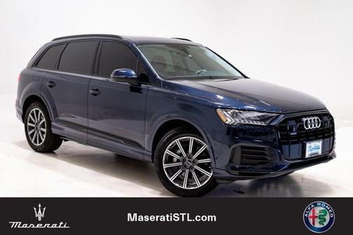 Waitomo Blue Metallic 2024 Audi Q7 45 Premium Plus