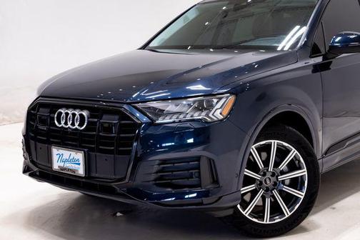 2024 Audi Q7 45 Premium Plus