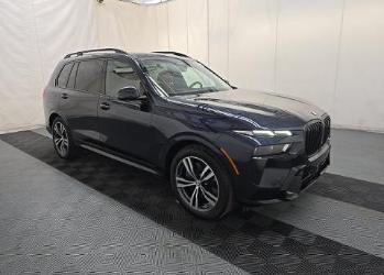 Carbon Black Metallic 2024 BMW X7 xDrive40i