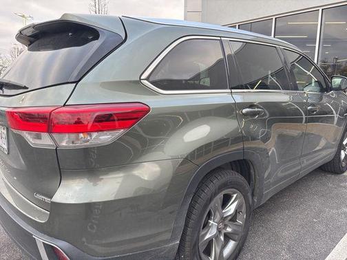 2017 Toyota Highlander Limited Platinum