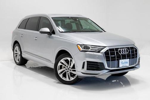 Silver Metallic 2021 Audi Q7 45 Premium Plus