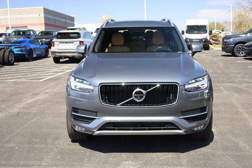 Gray Metallic 2019 Volvo XC90 T6 Momentum