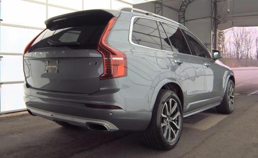 2019 Volvo XC90 T6 Momentum
