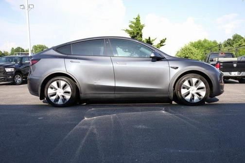 2022 Tesla Model Y Long Range Dual Motor All-Wheel Drive